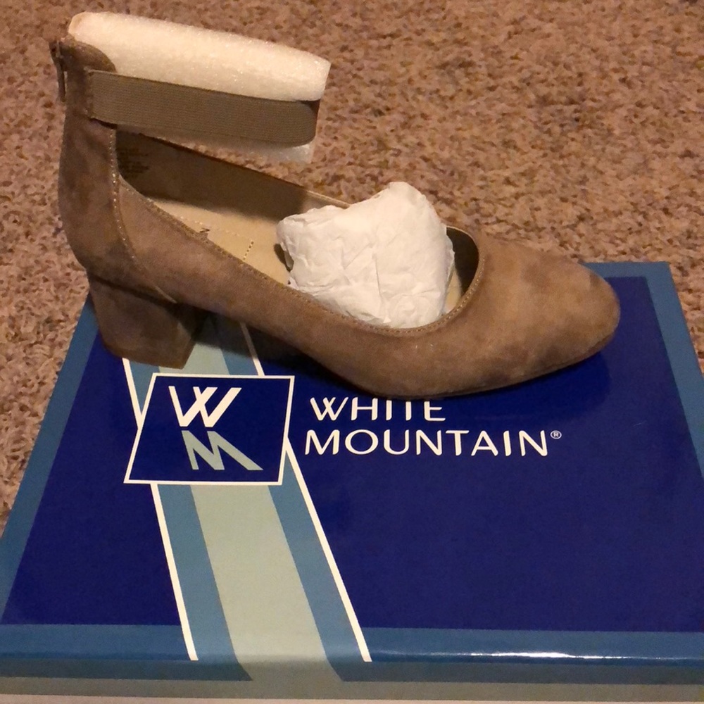 Women’s White Moutain Suede Heels Taupe 7.5